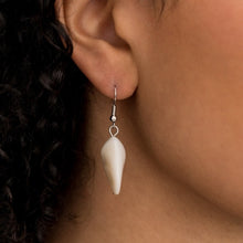 Load image into Gallery viewer, Seacoast Sunset Yellow Paparazzi Necklace