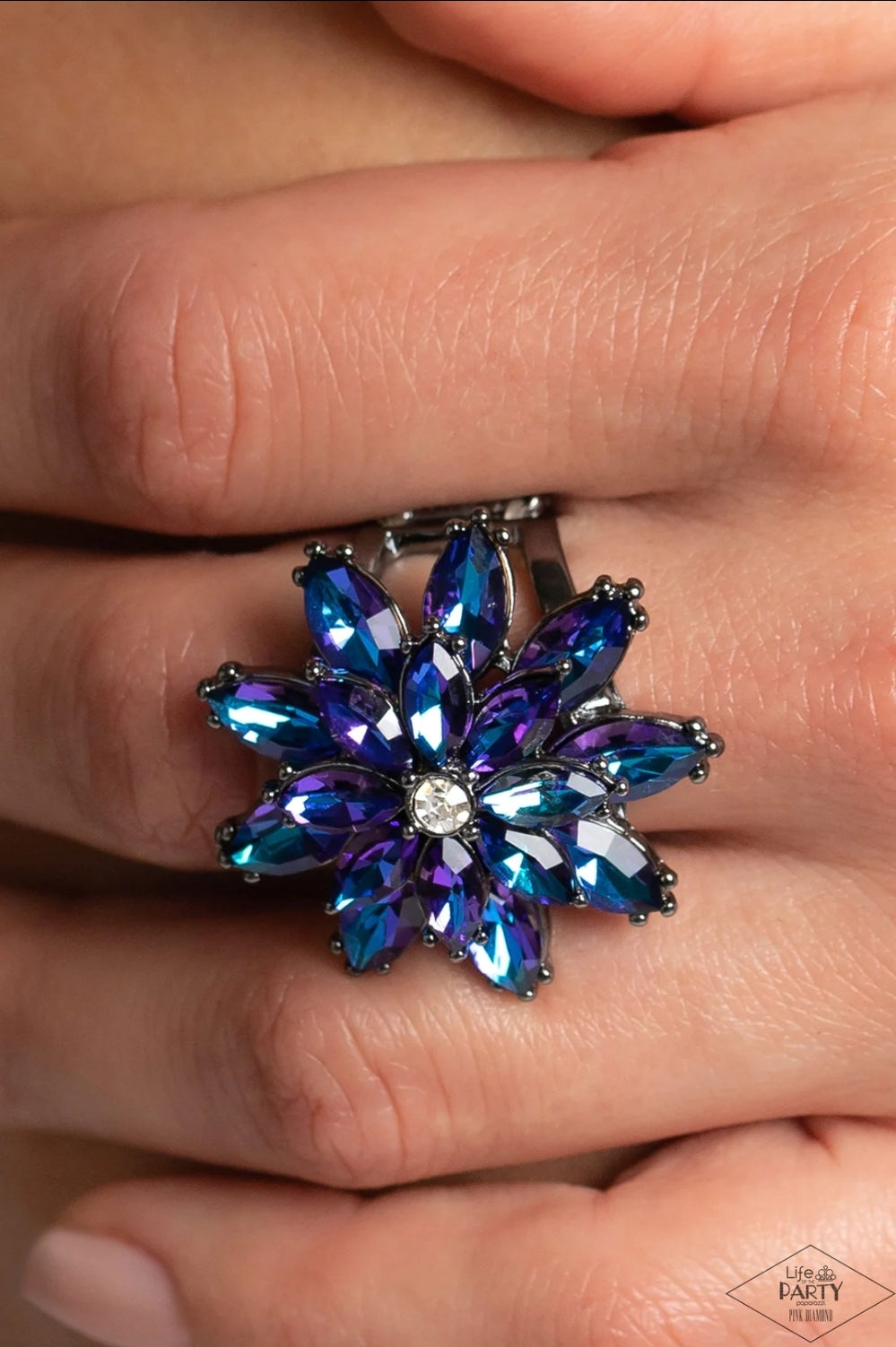 AM I GLEAMING? • MULTICOLOR