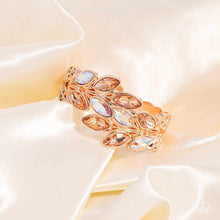 Load image into Gallery viewer, Luminous laurels Rose Gold Bracelet
