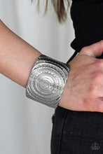 Load image into Gallery viewer, Bare Your Sol Silver Bracelet

