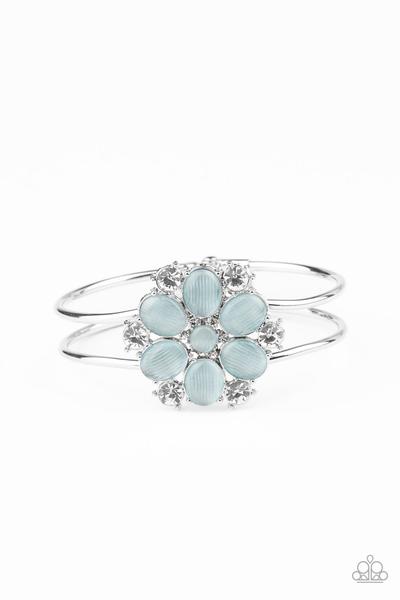 Garden Extravagance - Blue - Paparazzi Accessories
