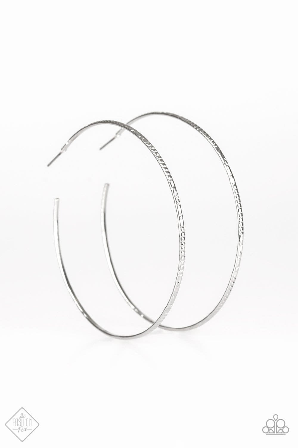 Sleek Fleek - Silver: Paparazzi Accessories
