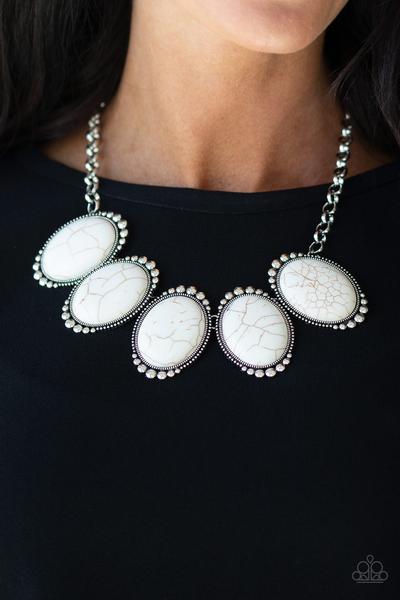 WHITE SANDSTONE NECKLACE -