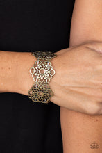 Load image into Gallery viewer, Baroque Bouquet - Brass
